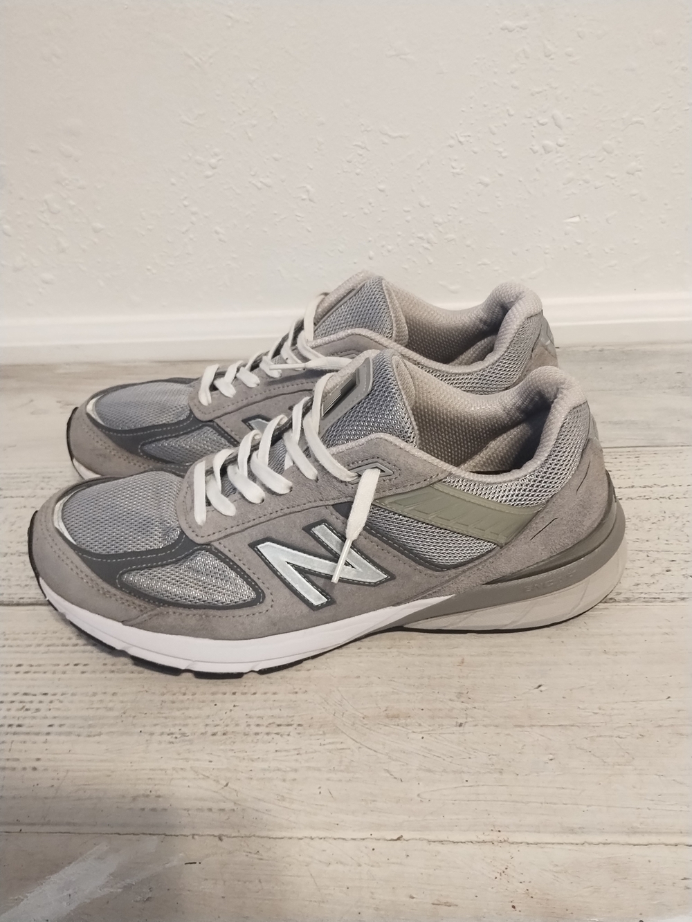 New BalanceMADE in USA  990v5 Core Grey Castlerock Men Size 11 - M990GL5
